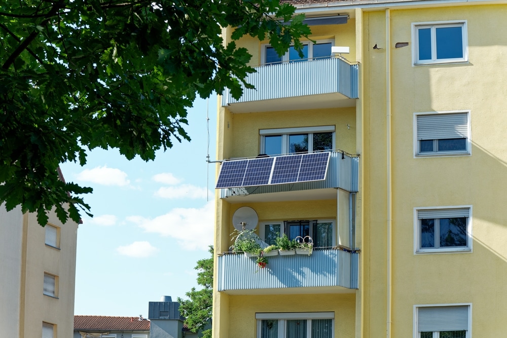 Verwandeln Sie Ihren Balkon mit ästhetischem Design in ein beeindruckendes Kraftwerk