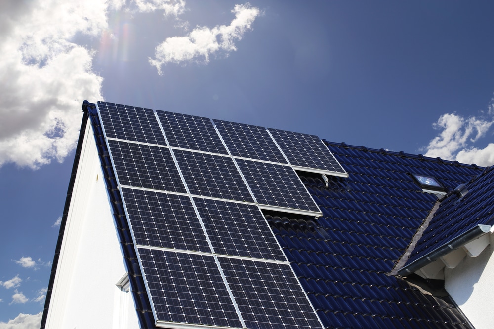 Wie viel Solarmodule benötigen 4 Personen für ihre Stromversorgung im Haushalt